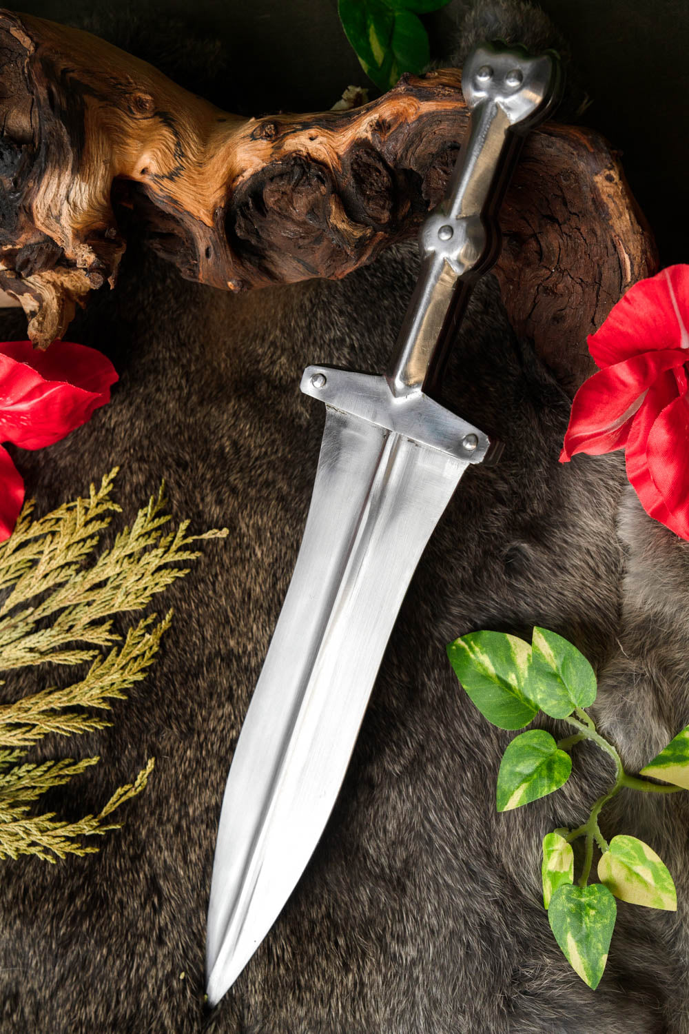 Pugio, type 2, semi-sharp
