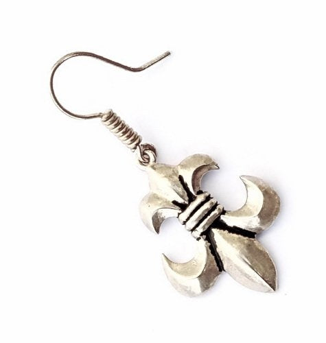 Earrings fleur de lys, silvered bronze