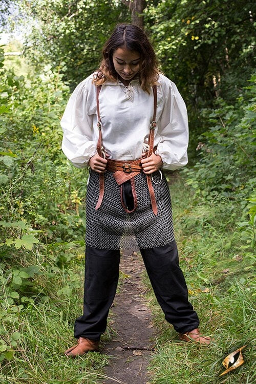 Chainmail skirt gousset with straps, butted rings, 9 mm
