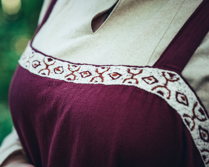 Hangeroc Svanhild, red