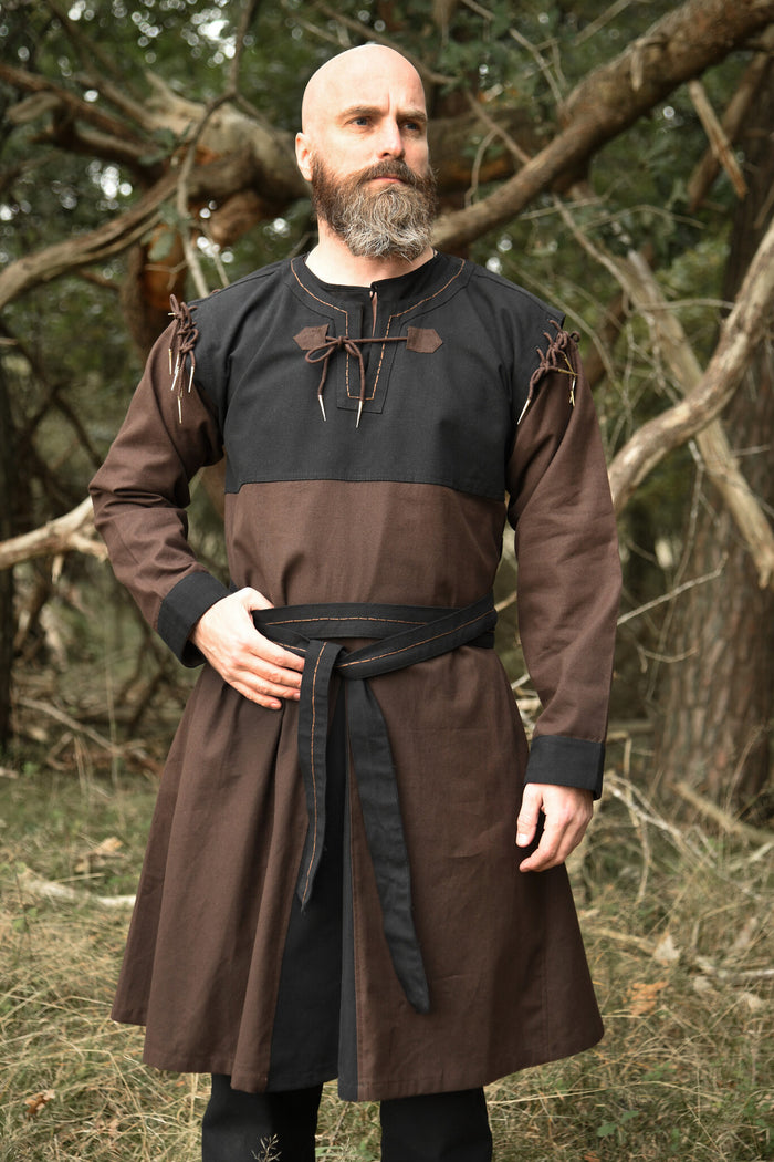 Medieval tunic Skjoldehamm, brown-black