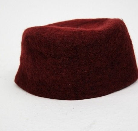15th century felt hat Dürer, red, wool felt