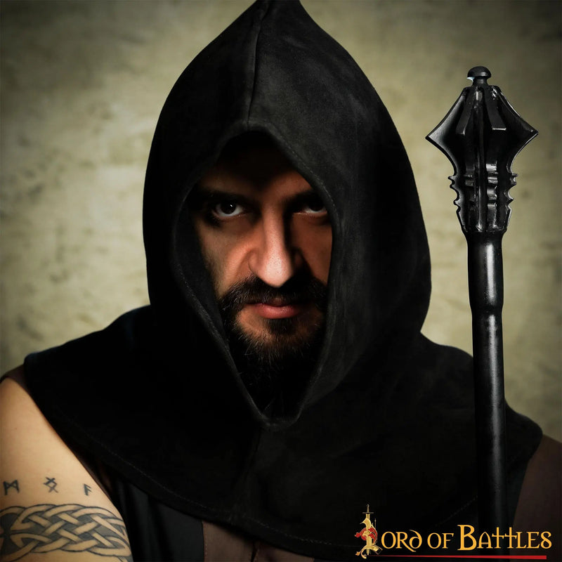 Bøddelhætte (middelalderkaper), ruskind, sort