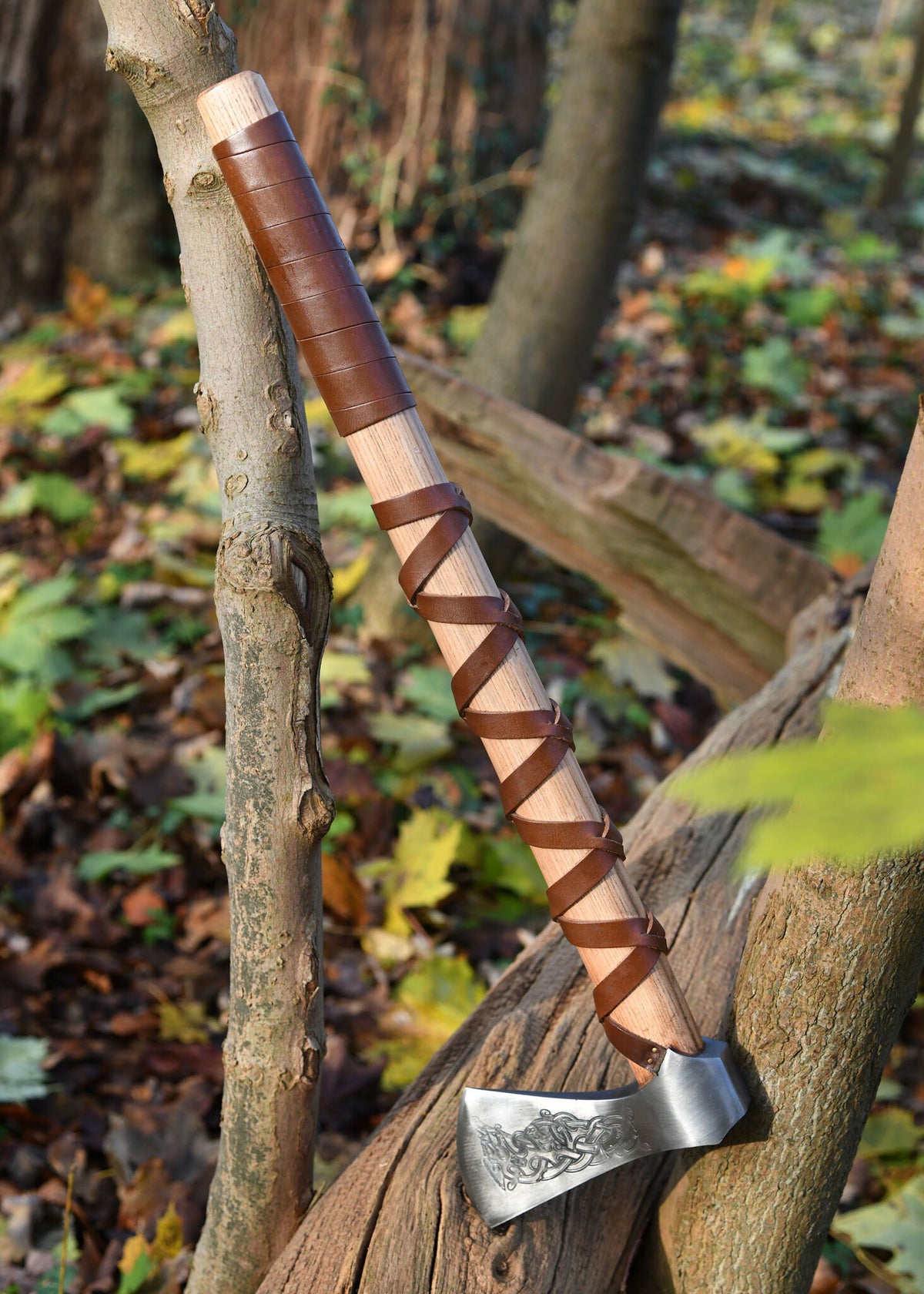 Viking axe, type L, engraved, semi-sharp
