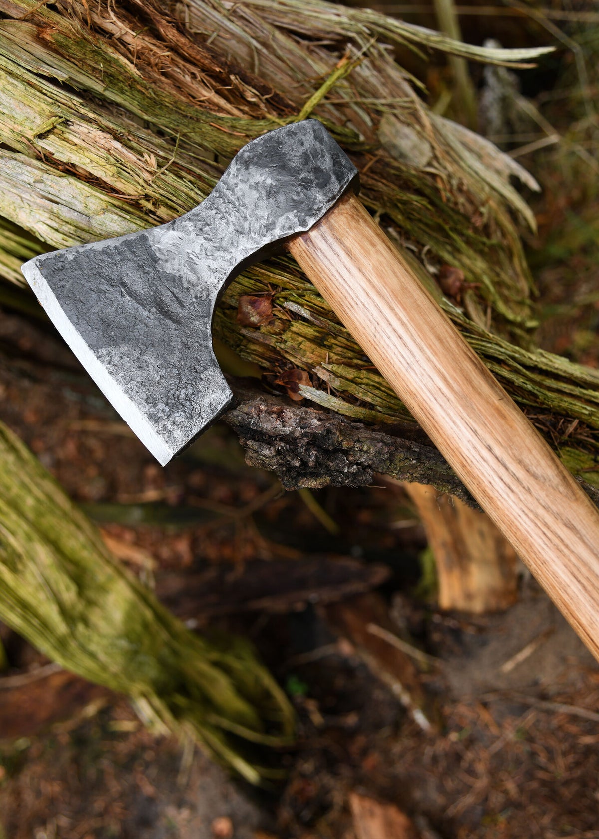 Viking axe, hand-forged steel, type D, semi-sharp