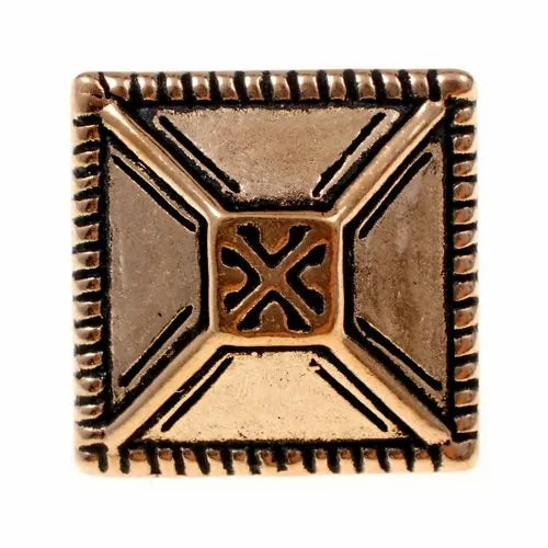 14th century pyramid belt fitting