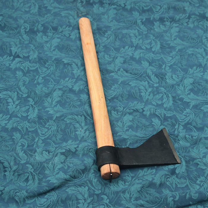 Tomahawk throwing axe, semi-sharp