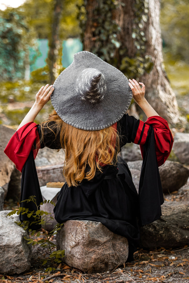 Heksenhoed met sterren, grijs, wolvilt