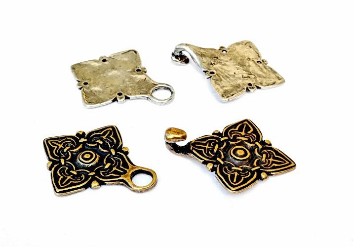 Rusvik Kaftan clasp, bronze