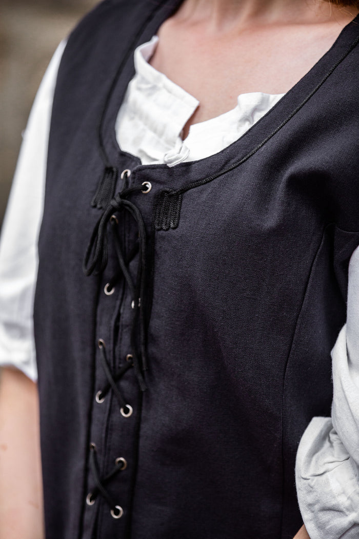16th century doublet Christine black