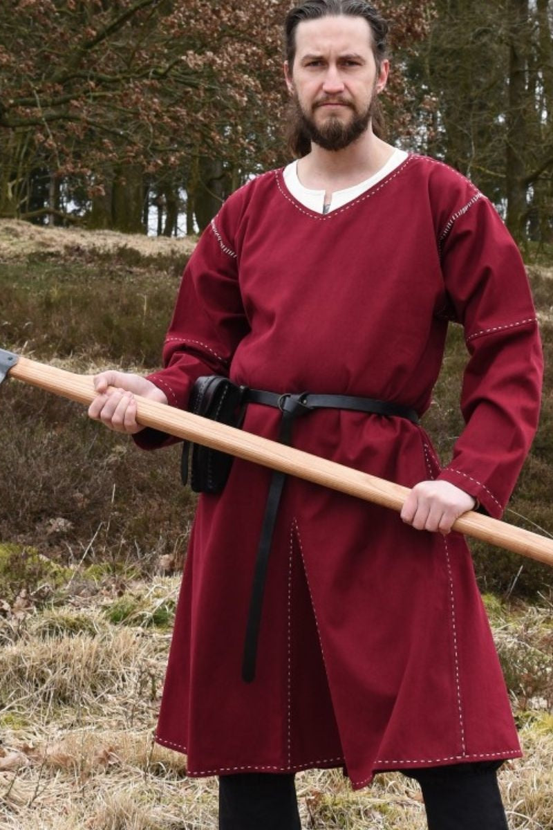 Tunic Kragelund, hand-stitched finish, burgundy red