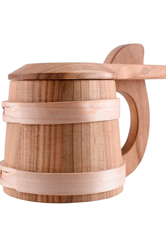 Wooden tankard with lid