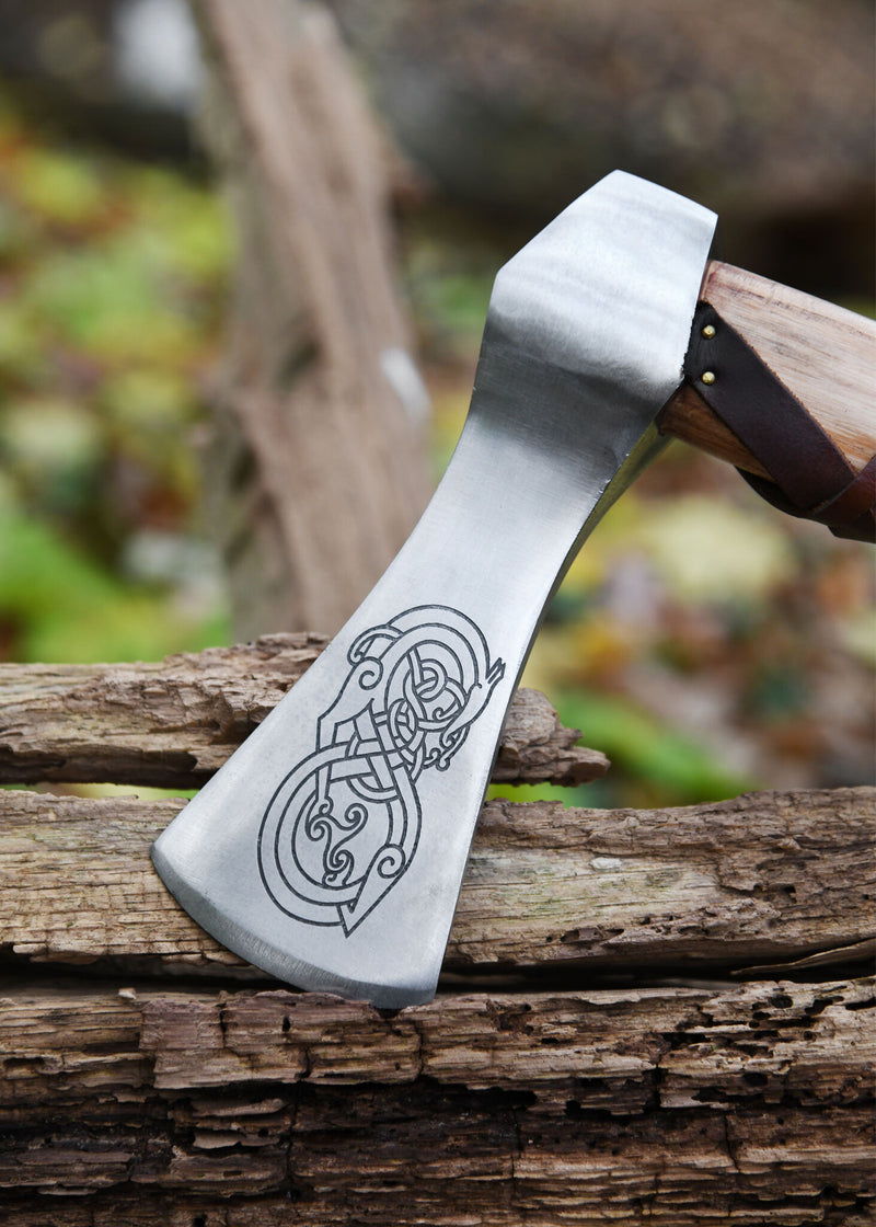 Ascia vichinga, tipo A, incisa, semi-affilata