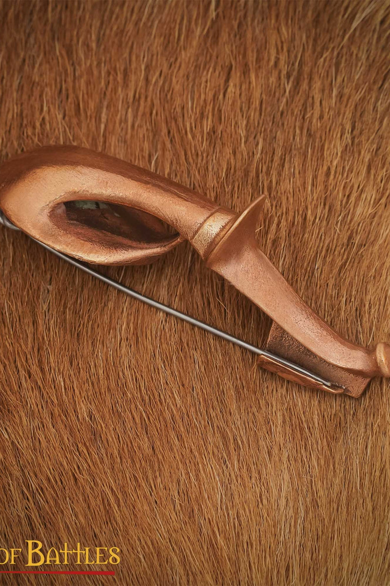 Fíbula trompeta (fíbula de arco), siglos I–IV, bronce