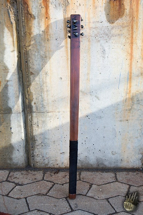 LARP stridsklubba med spikar