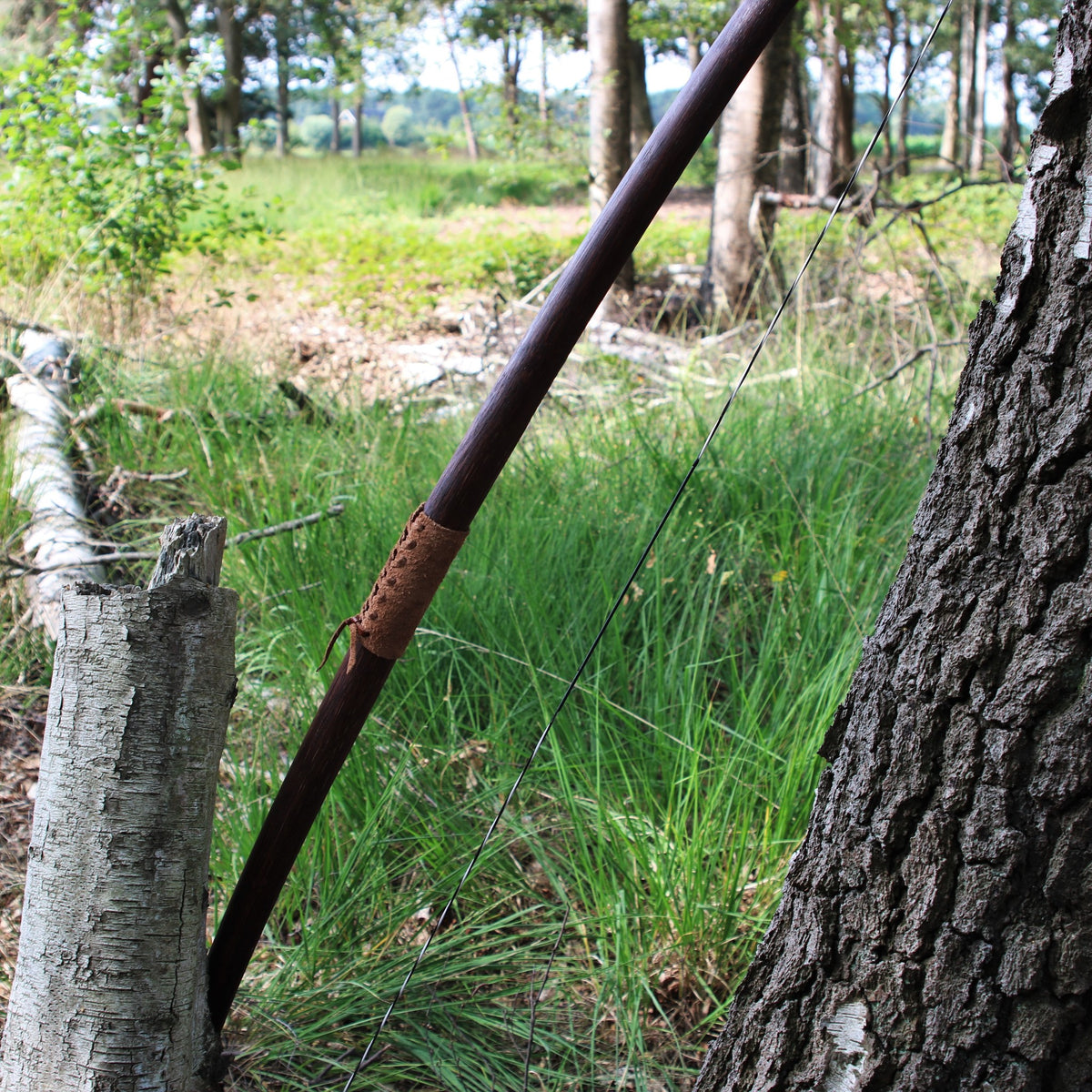 Marksman bow 70" (178 cm) dark brown, 40 lbs