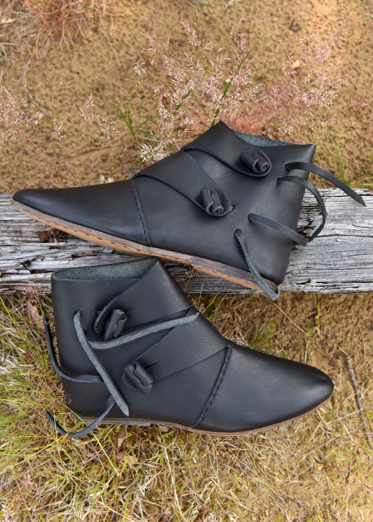 Viking shoes Jorvik with nails, black