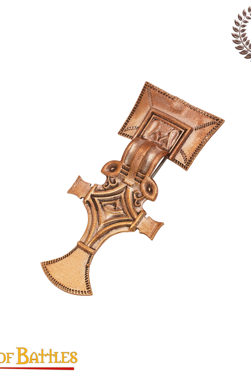 Fibule romaine en archet, IIIe–Ve siècle, en bronze