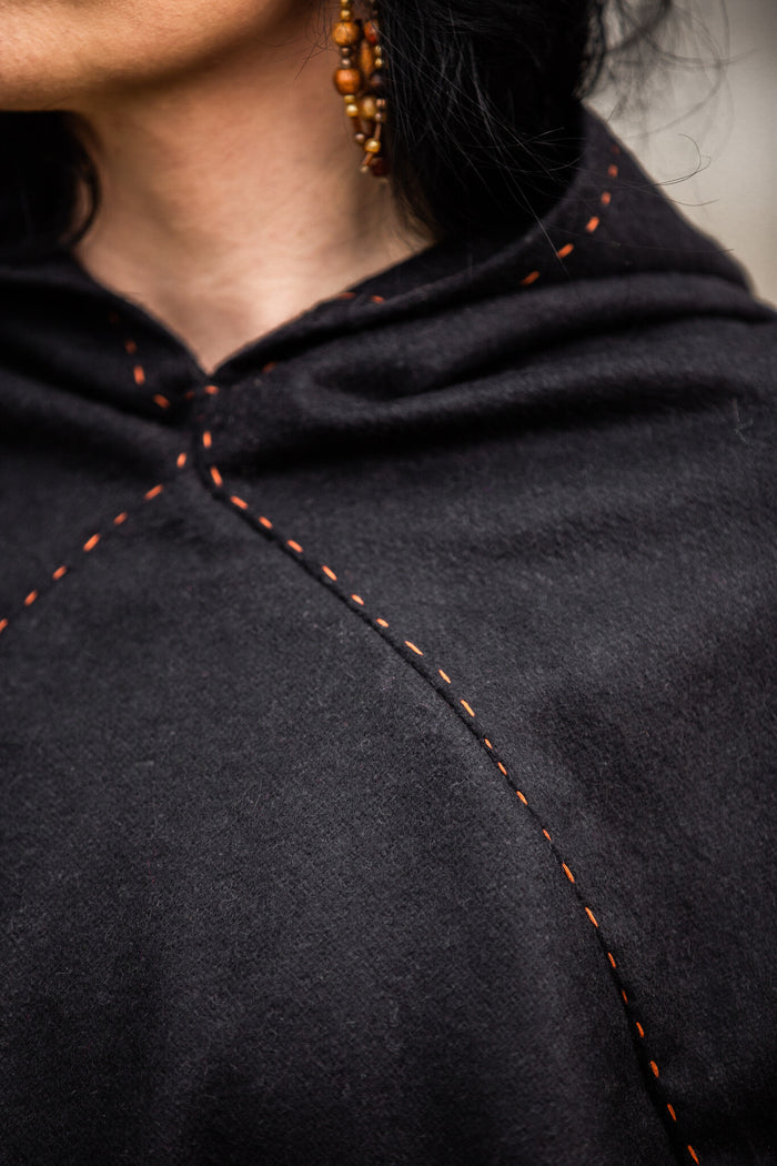 Skjoldehamn hood Halfdan, black, wool mix