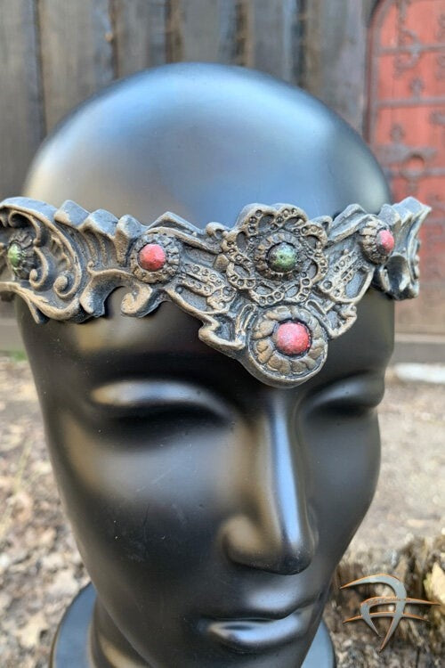 Latex diadem