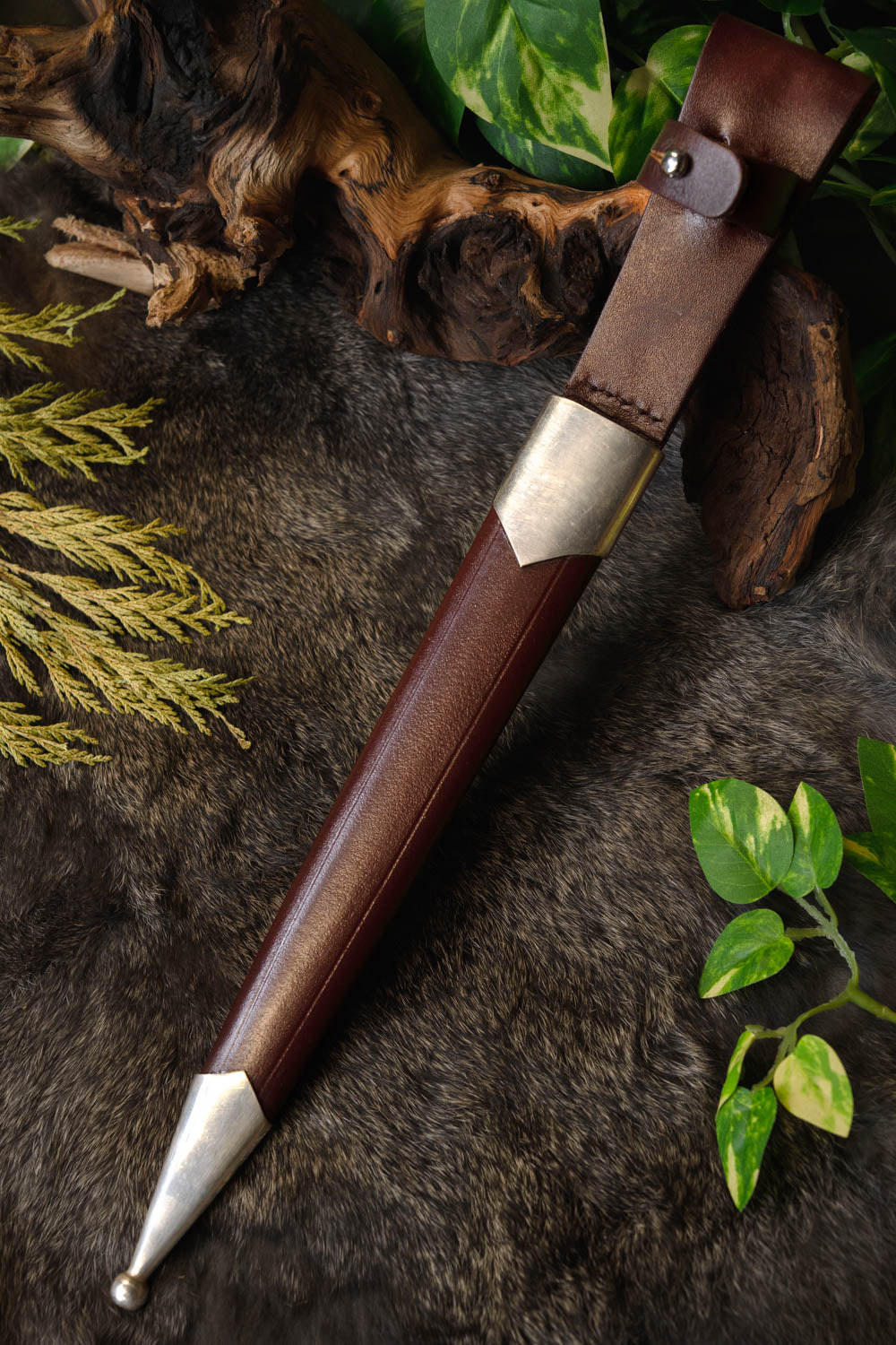 Templar dagger, semi-sharp