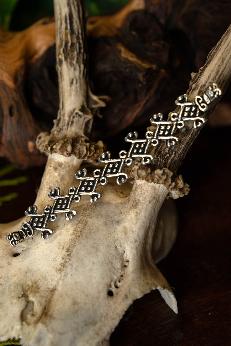 Birka smykkefordeler, forsølvet bronze