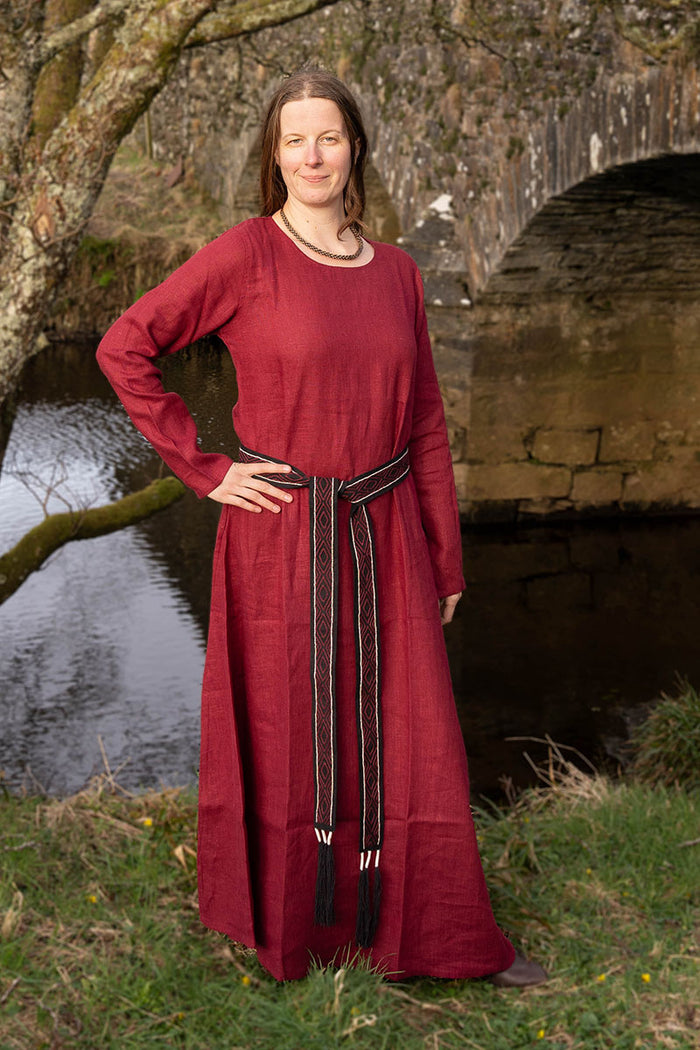 Viking dress Helga, linen, red