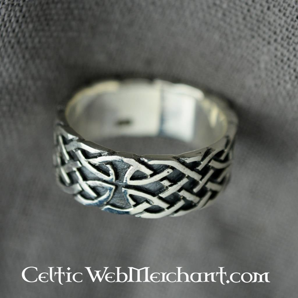 Celtic ring with knot motive, sterling silver