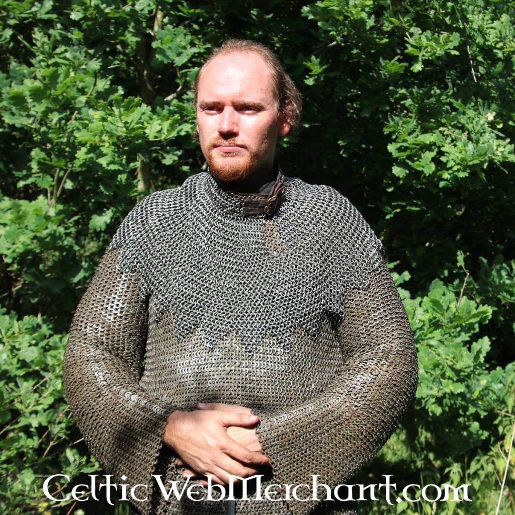 Bishop's mantle, butted rings, 8 mm