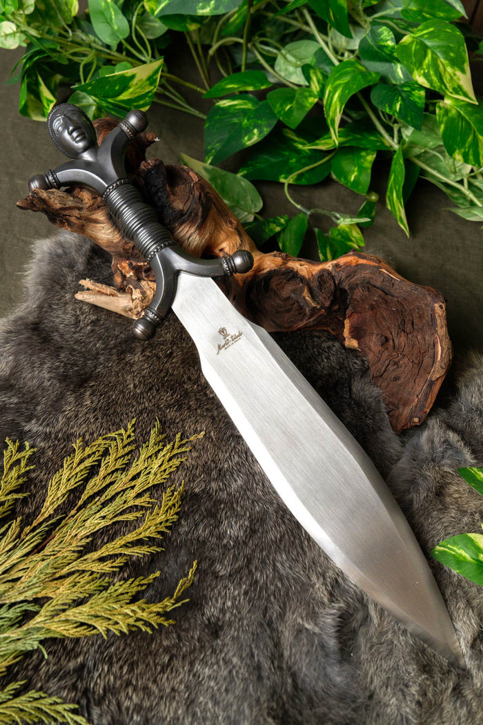 Celtic dagger North Grimston, semi-sharp