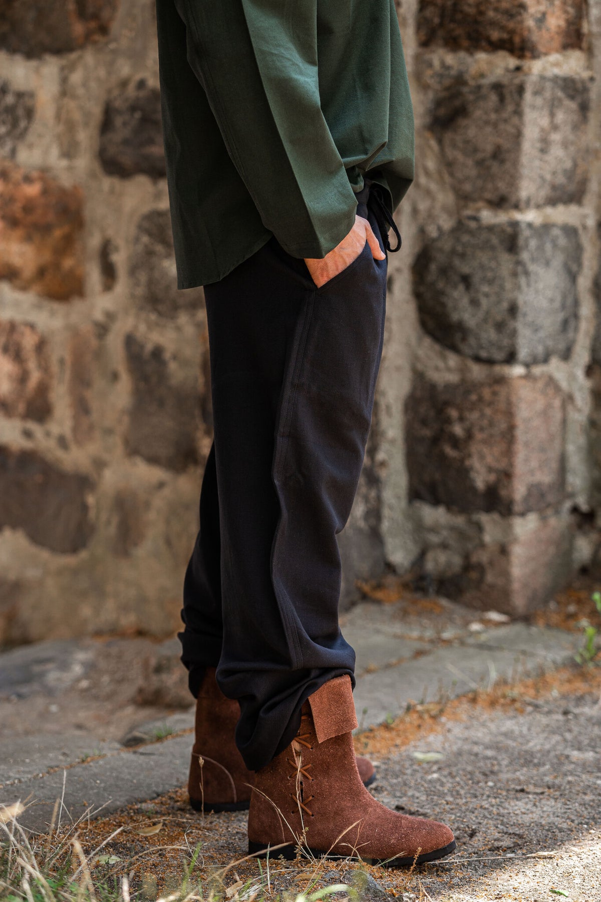 Trousers with buttons, black