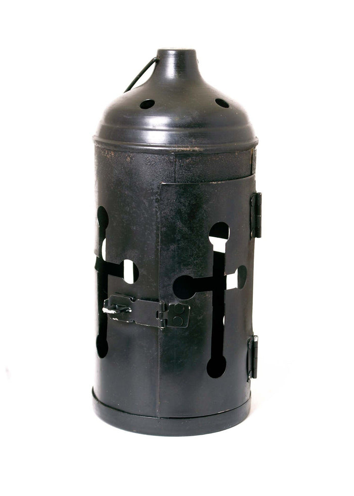 Lantern with cross opening