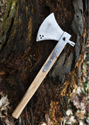 Battle axe with hammer head, 16th century, semi-sharp