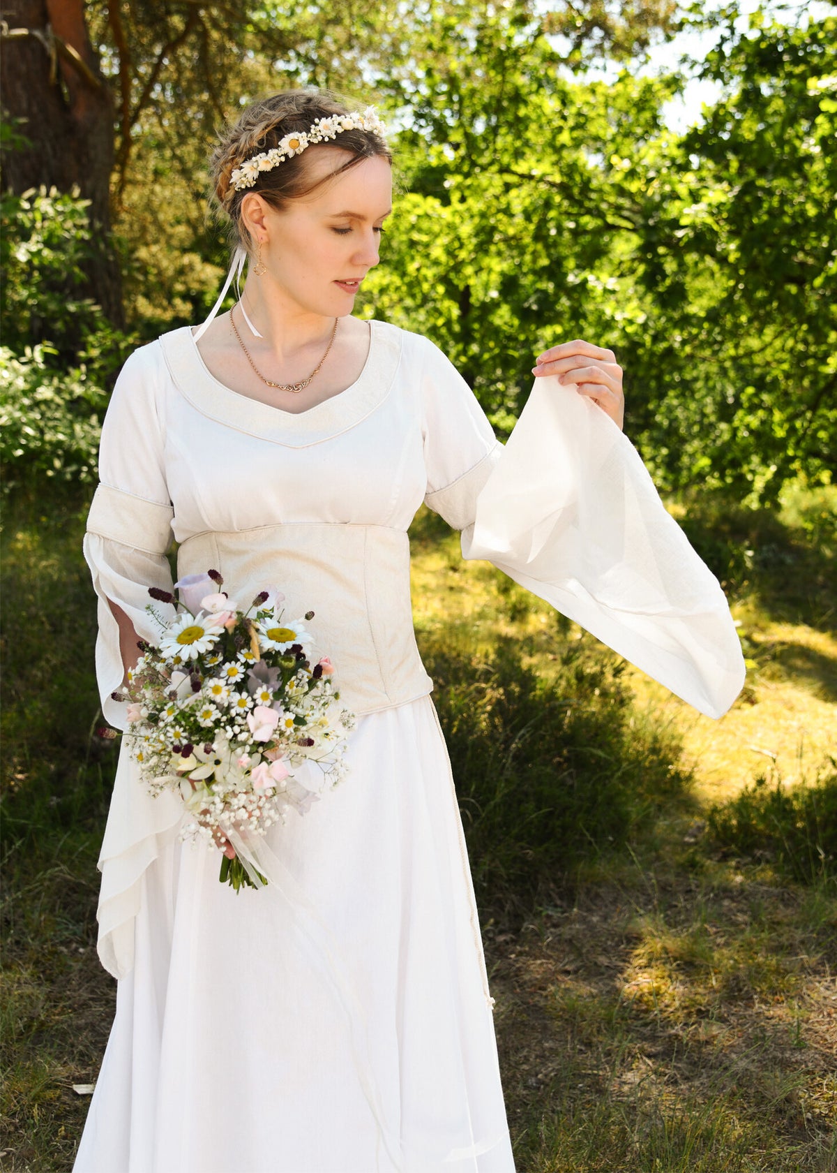 Medieval wedding dress, white-cream