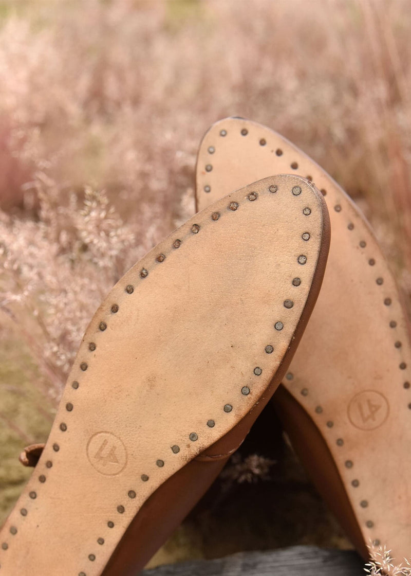 Botas vikingas con botones, marrones