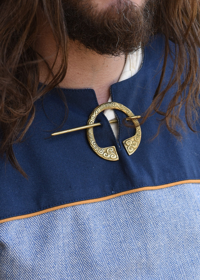 Irish fibula, brass
