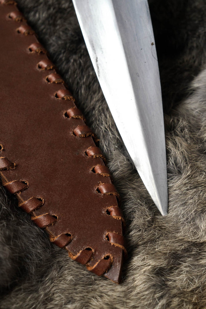Celtic anthropomorphic dagger, semi-sharp