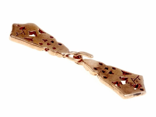 Avarisk kappelukning, bronze