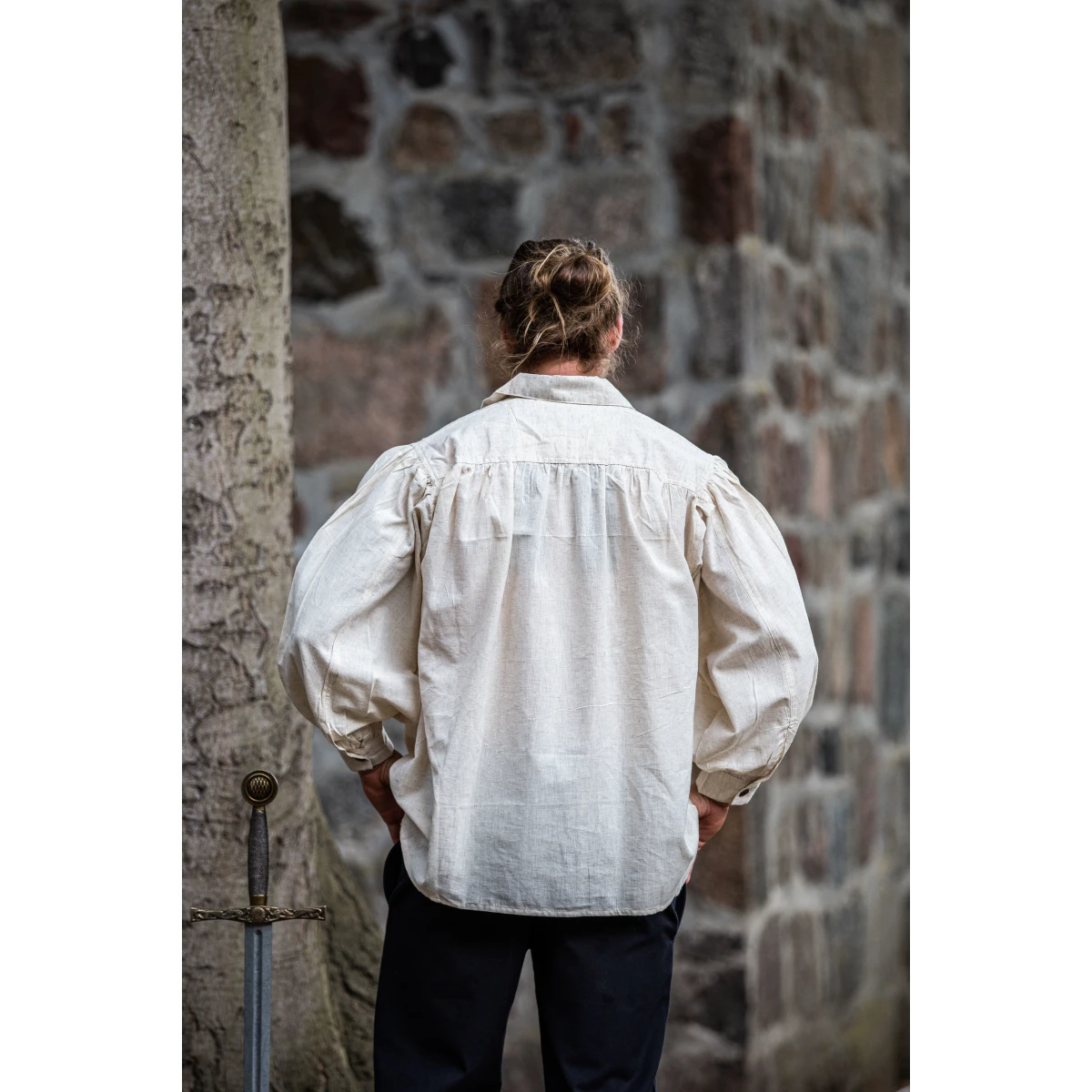 Arn Shirt, early 17th century, cream