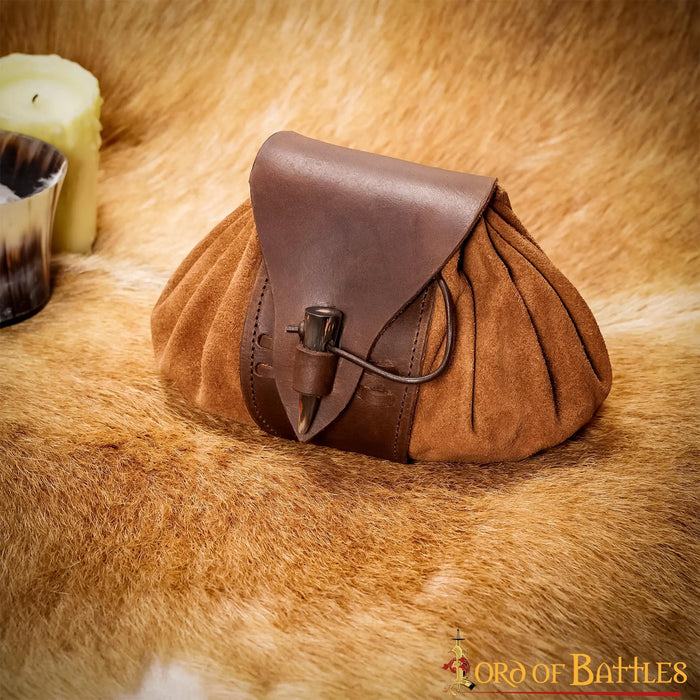 Medieval leather pouch Tristan