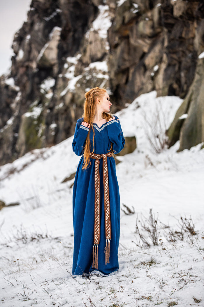 Early medieval dress Aelswith, blue