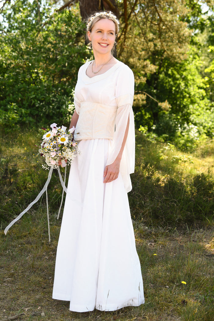 Medieval wedding dress, white-cream