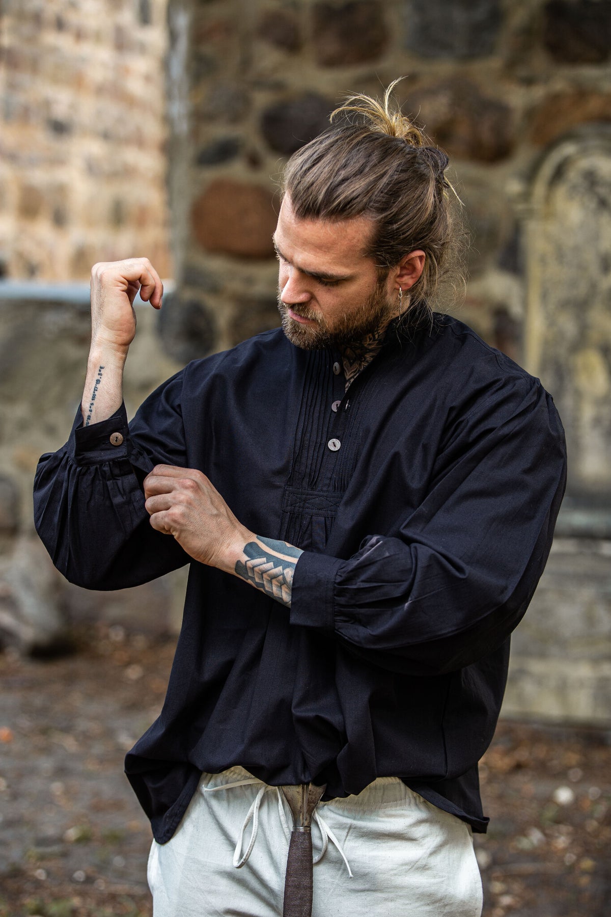 Button shirt, black