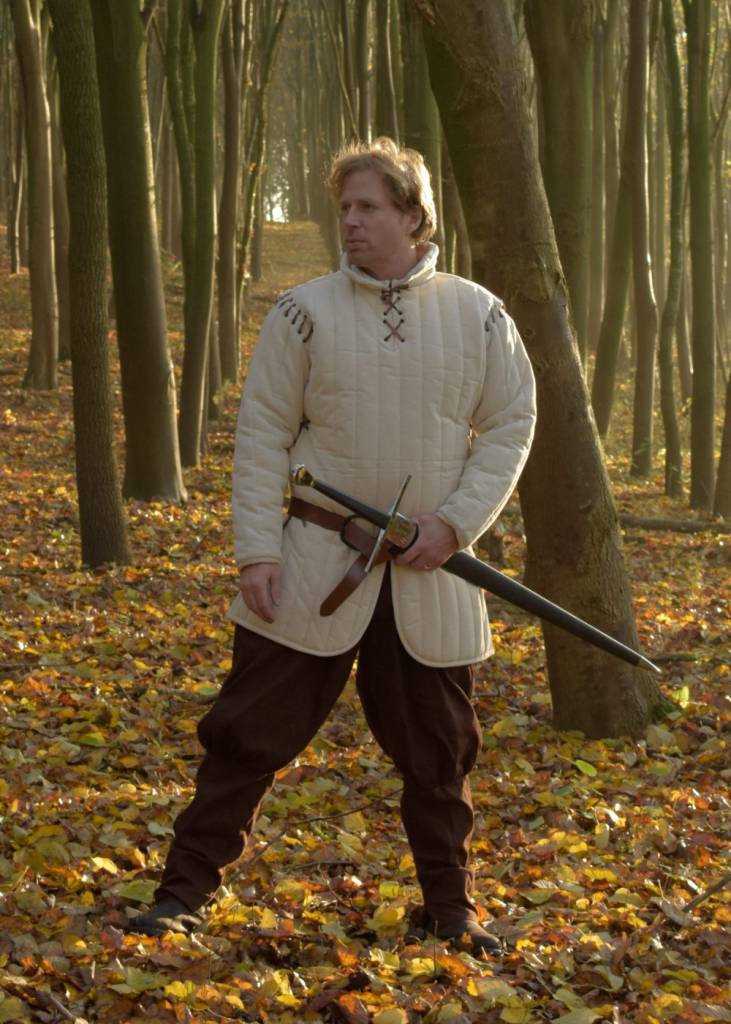 Langer Gambeson mit abnehmbaren Ärmeln