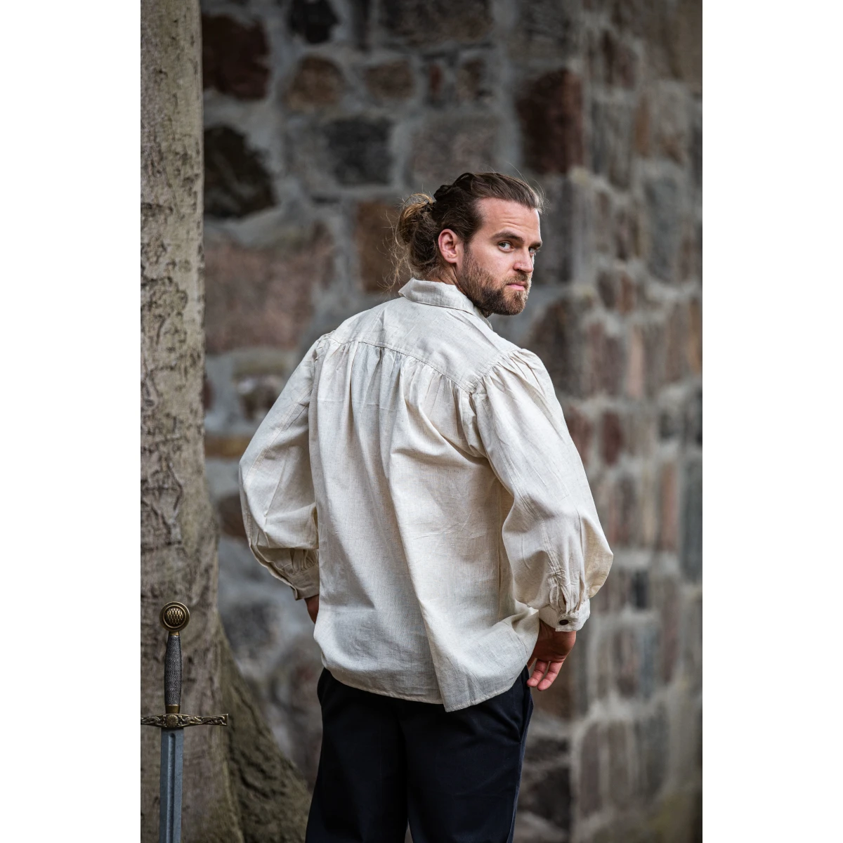 Arn Shirt, early 17th century, cream