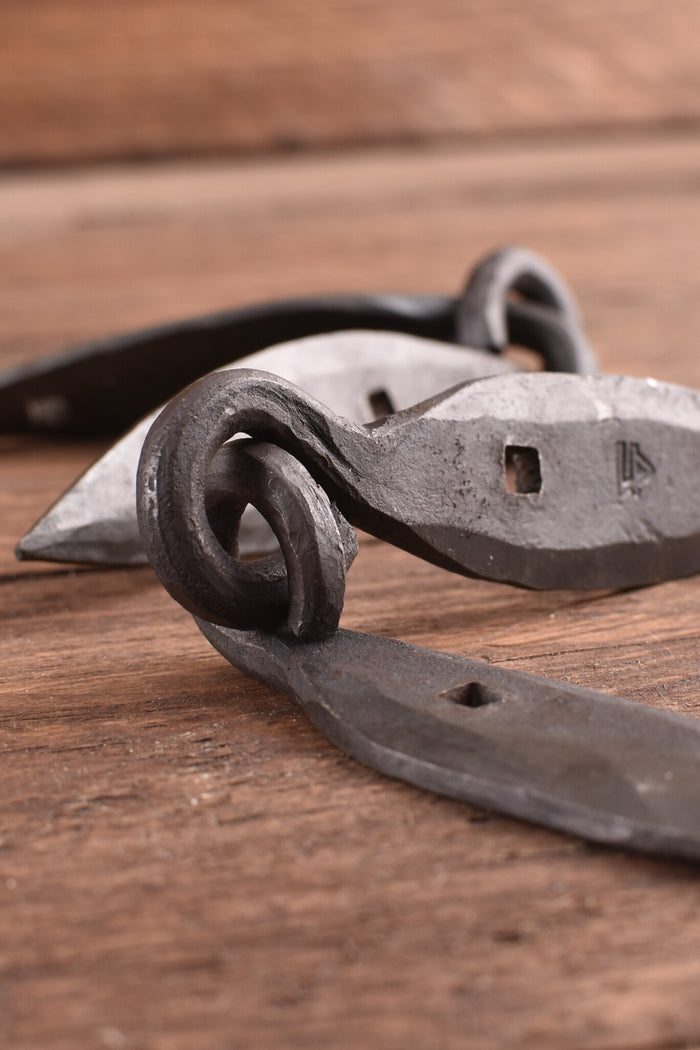 Hand-forged Viking chest hinges, pair (18 cm)