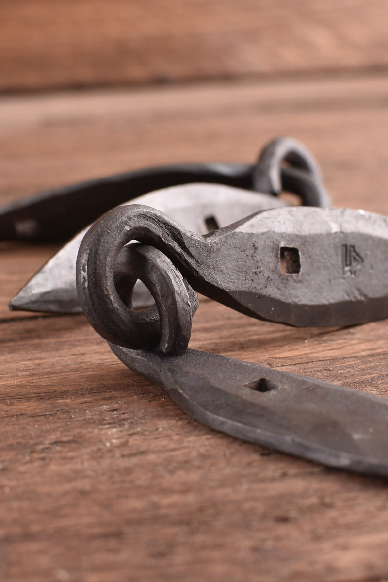 Hand-forged Viking chest hinges, pair (18 cm)