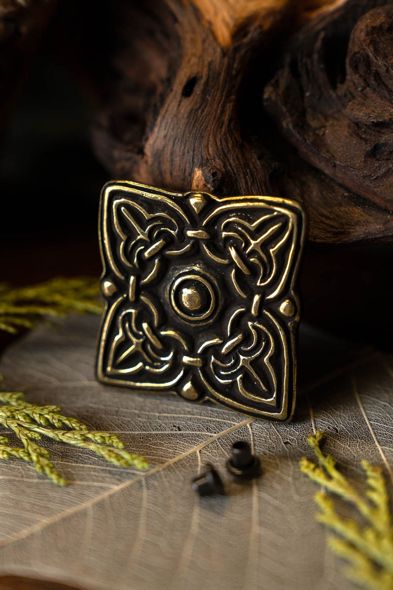 Garniture de ceinture carrée Rusvik