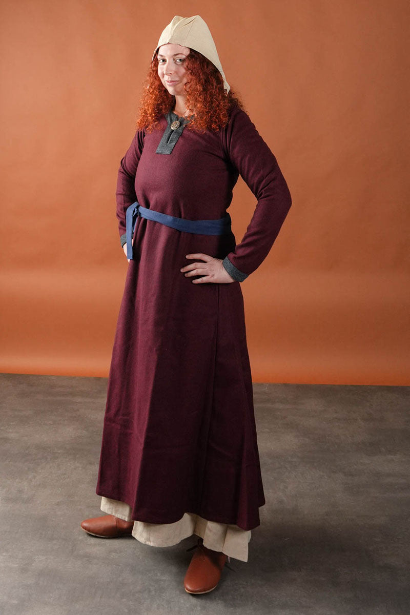 Wollkleid Siggi im Wikingerstil, bordeauxrot