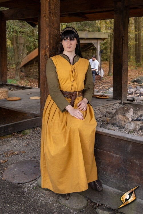 Kirtle Adelina, yellow